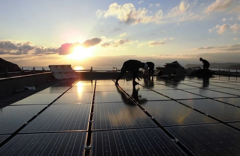 未来に向けた太陽光の可能性を諫早市で探る