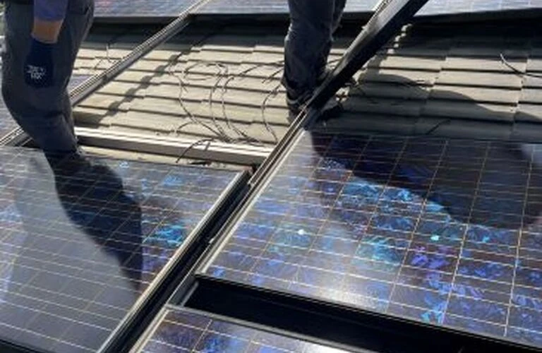 太陽光パネル撤去をお考えの方へ。安全・安心のサポートを提供します！